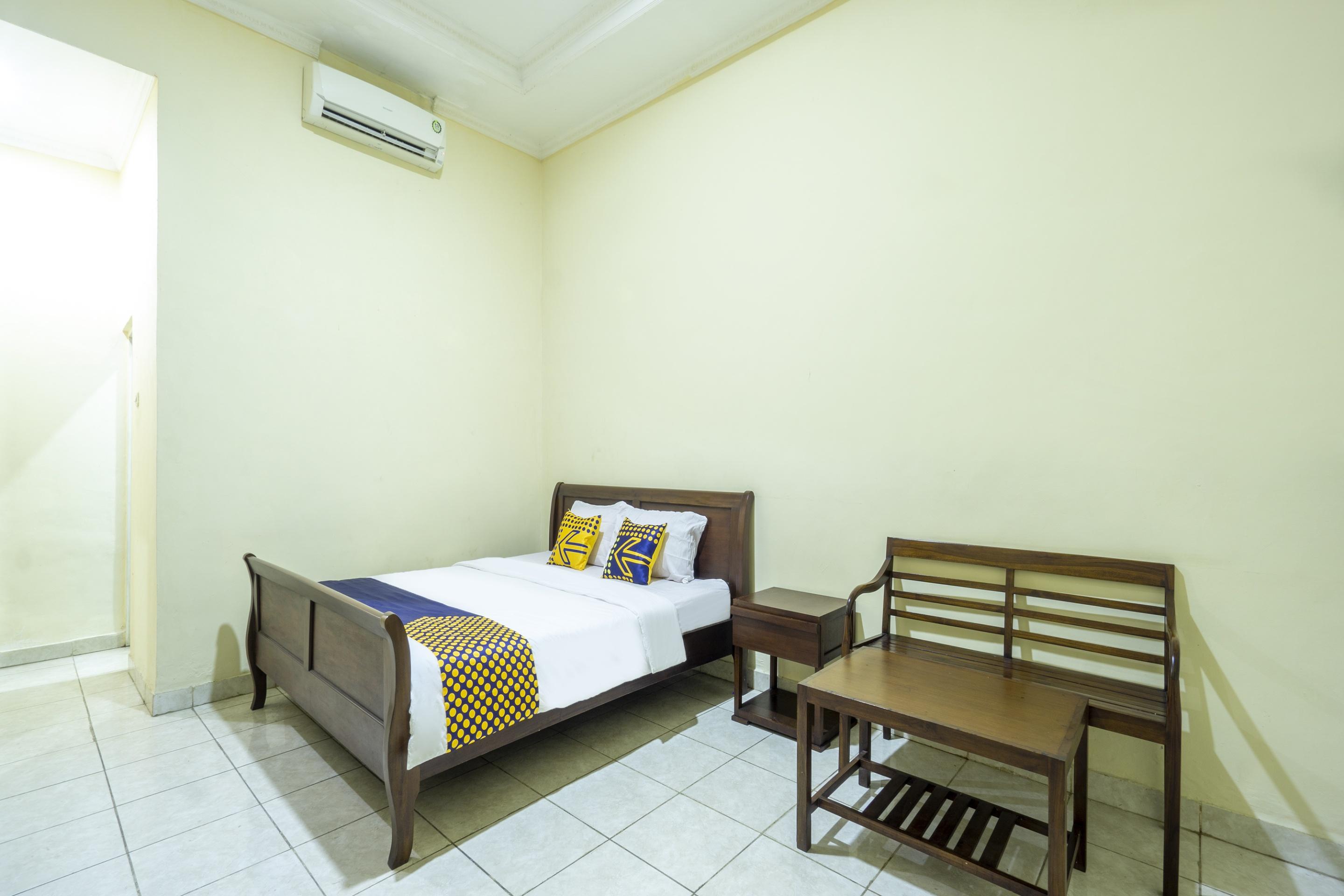 Super Oyo 3978 Hotel Danau Indah Bekasi Exterior photo